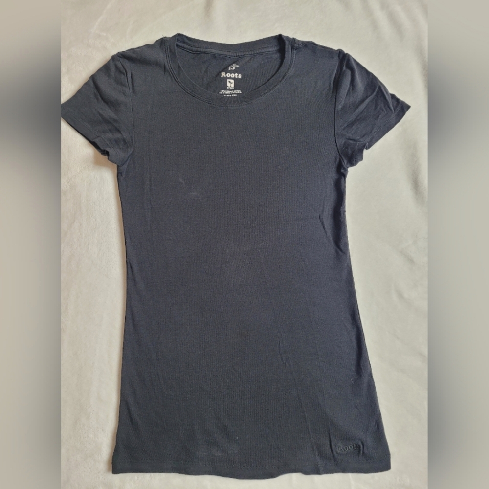 Black roots top